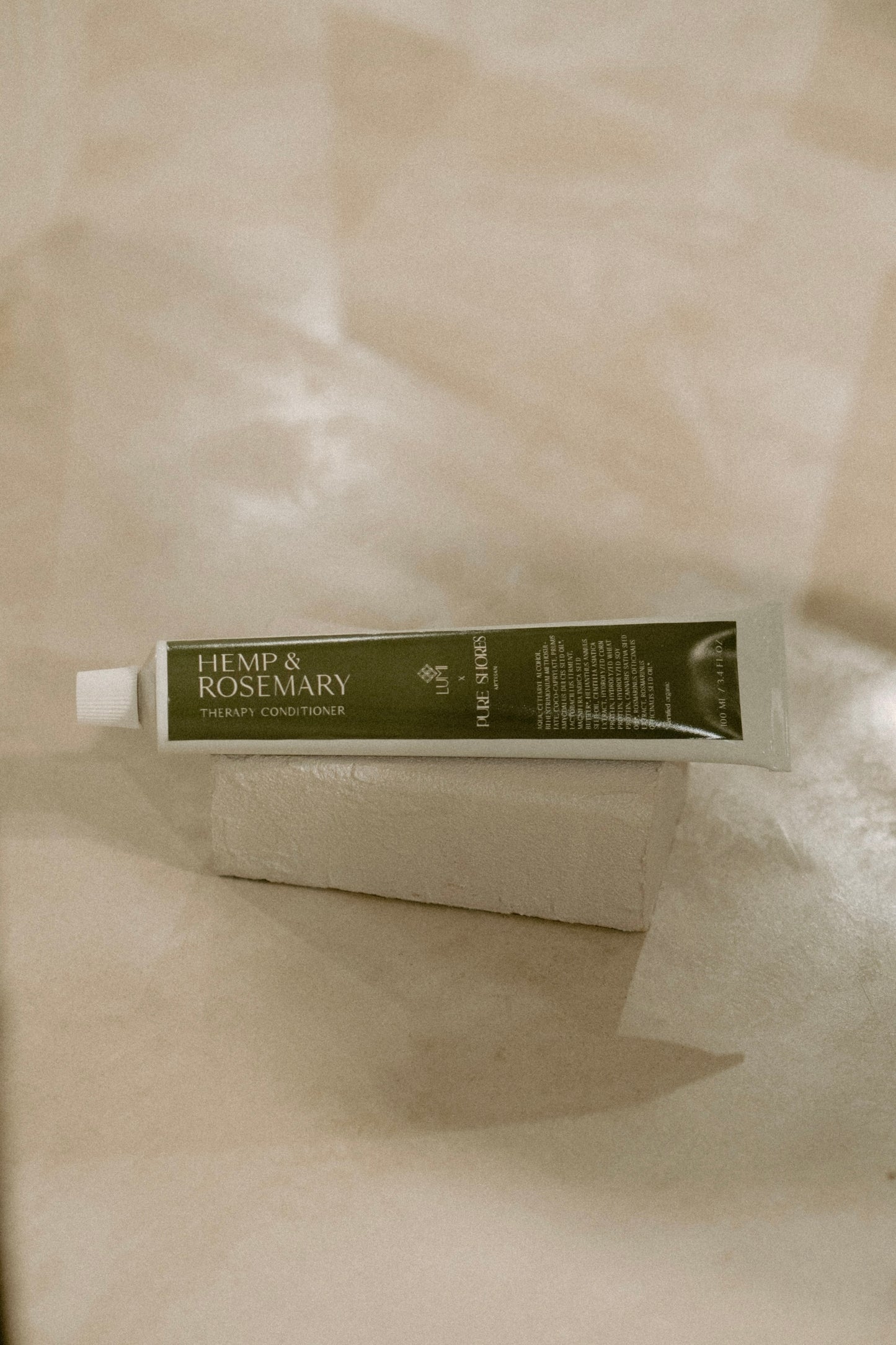 Hemp & Rosemary Conditioner LUMI x Pure Shores artisan